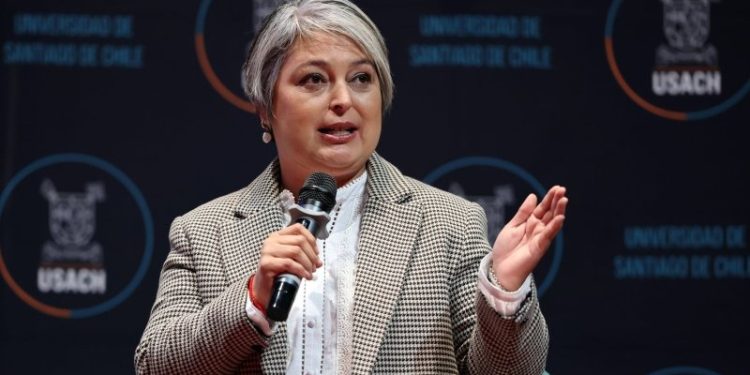 Jara responde a ataque de Kaiser