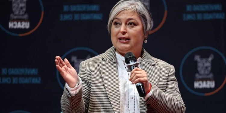 Jara responde a ataque de Kaiser