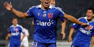 Presidente de Audax asegura que Edu Vargas le eligió tras falta de respeto de la U