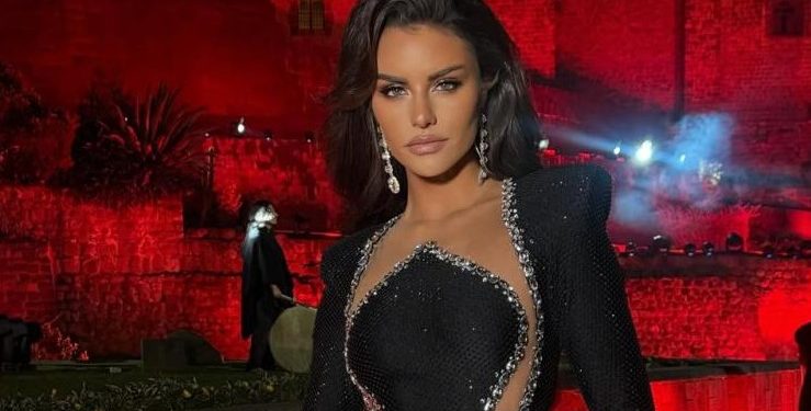 El lujoso auto regalo de Emilia Dides por su cumpleaños