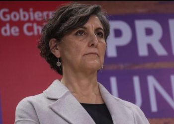 Exigen explicaciones por compra de millonario vehículo para ministra Aguilera