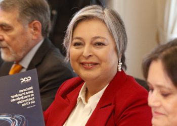 Jara presenta programa resumido y excluye promesa del aborto libre por influencia DC