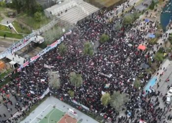 “Arengazo” no autorizado de barristas de Colo-Colo provoca incidentes en el Monumental