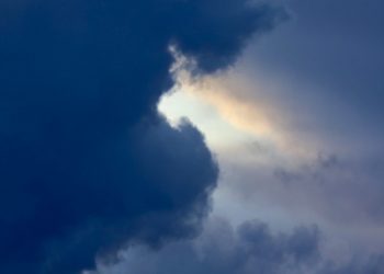 Primavera comienza con calor extremo, nubosidad y lluvias en Chile