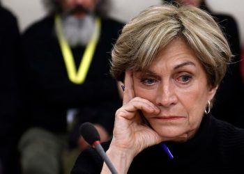 Matthei muestra los dientes y condiciona apoyo a Ley de Presupuesto a ocultamiento de déficit fiscal