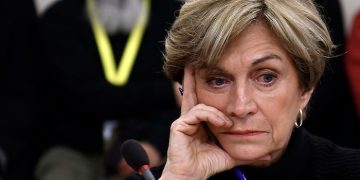 Matthei muestra los dientes y condiciona apoyo a Ley de Presupuesto a ocultamiento de déficit fiscal