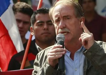 Artés lanzó dura advertencia: “El pueblo no dejará gobernar a Kast si gana la presidencia”