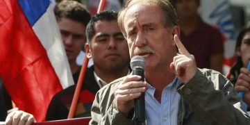 Artés lanzó dura advertencia: “El pueblo no dejará gobernar a Kast si gana la presidencia”
