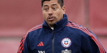 Nicolás Córdova suma votos por excluir a la Generación Dorada de la Selección