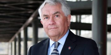 Test para todos los candidatos: La propuesta de Enrique Paris que remece la campaña presidencial