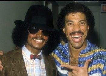 El feroz pelambre de Lionel Richie a Michael Jackson a décadas de su colaboración