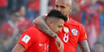 Alexis Sánchez y Arturo Vidal aparecieron entre los mejores del siglo según Four Four Two