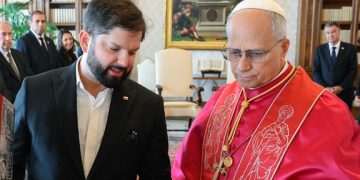 ¿Voltereta? Boric reconoce el rol de Trump en tregua de Gaza tras encuentro con el Papa León XIV