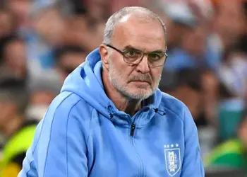 Bielsa convoca conferencia urgente en Uruguay en medio de tensión por su continuidad