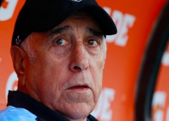 Nelson Acosta ingresa de urgencia a clínica en Rancagua: preocupación en el fútbol chileno