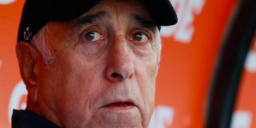 Nelson Acosta ingresa de urgencia a clínica en Rancagua: preocupación en el fútbol chileno