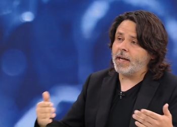 Encuestadoras critican sondeo La Cosa Nostra que dirige Alberto Mayol y acusan presunta falta de respaldo metodológico