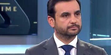 Ministro Gajardo admitió existencia de osamentas sin periciar en el SML