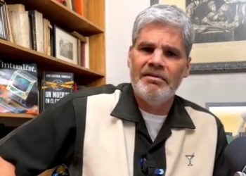 Guarello apuntó a ocho figuras albas y aseguró que «ya no deben seguir»