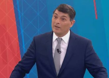 Parisi intenta forzar a sus electores y presume que “más del 75 %” optará por nulo o blanco en balotaje