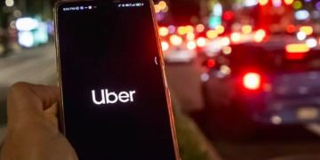 Retrasos contractuales aplazan la puesta en marcha del reglamento de la Ley Uber