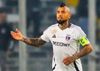 Arturo Vidal remece a Colo-Colo tras dura eliminación y un año para el olvido