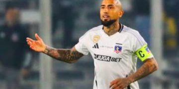 Arturo Vidal remueve a Colo-Colo tras dura eliminación y un año para el olvido