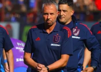 La U enfrenta semana decisiva: reunión con Gustavo Álvarez definirá su continuidad para 2026