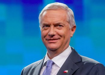 “Pelo corto, uniforme y casas de castigo”: la apuesta de Kast que revive fantasmas de control absoluto en cárceles