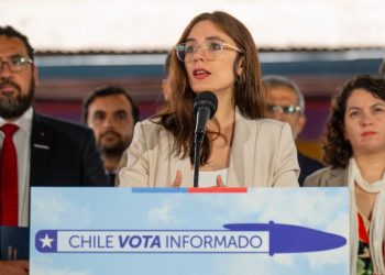 Vallejo exige transparencia ante eventuales recortes y cuestiona discurso de “país destruido”