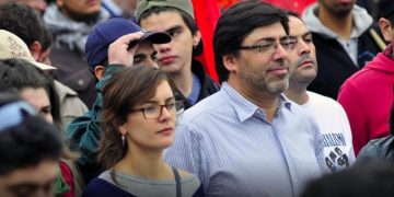 Vallejo marca distancia de Jadue y tensiona al PC tras dura derrota del oficialismo