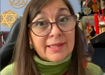 Paula González y la profecía política: entre tarot, crecimiento nacional y un gobierno de Kast en el ojo del huracán