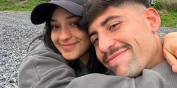 Rocío Toscano anuncia embarazo con futbolista Agustín Ambiado y reescribe su narrativa familiar en la farándula chilena