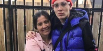 La madre de Marcianeke sacude Instagram con romance inesperado: 13 años de diferencia y un lateral izquierdo en el medio