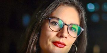 UDI ataca con dureza a Camila Vallejo por Venezuela: la acusan de “cómplice activa” de una crisis humanitaria que miles pagan con migración y sufrimiento