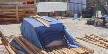 Casas donadas por influencers tras incendios podrían convertirse en nueva trampa mortal para damnificados