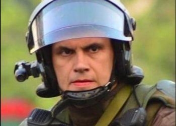 La cruda intervención que Boric no quería ver: Carabineros retiran escultura que denuncia impunidad y “limpieza” de Claudio Crespo