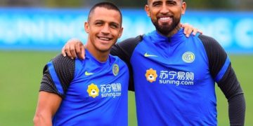 El salario de Alexis Sánchez en Sevilla expone la brutal desigualdad con Arturo Vidal en Colo Colo: fútbol chileno, ¿riesgo de burbuja salarial?