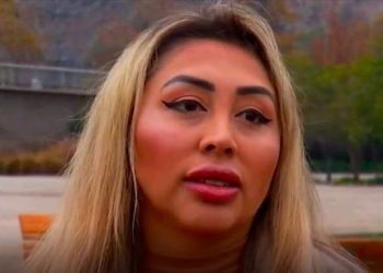 Naya Fácil presume su Tesla Cybertruck de $150 millones… pero un insólito detalle le impide usarlo en Chile