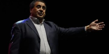 Dino Gordillo bajo fuego: testimonios contradicen su versión y tensión sube en Villa Alegre por beso a menor de edad