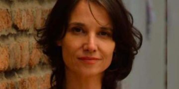 Aline Kuppenheim estalla contra el transporte en Santiago y expone prueba que incomoda al sistema