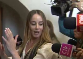 “Ya no da risa, da miedo”: respuesta evasiva de Mara Sedini a la prensa desata críticas y agrava crisis comunicacional del Gobierno