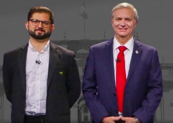 Reflotan tuit de Kast contra Boric por “leer” en La Moneda y desata acusaciones de doble estándar tras polémico almuerzo