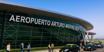 Caos en el aeropuerto de Santiago: choque entre aviones deja al descubierto fallas en operaciones y obliga a evacuar pasajeros
