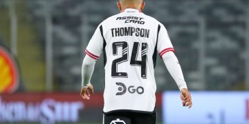 ¿Vuelve Jordhy Thompson? Colo Colo abre la puerta a un regreso que divide a los hinchas