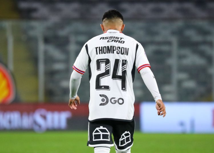 ¿Vuelve Jordhy Thompson? Colo Colo abre la puerta a un regreso que divide a los hinchas