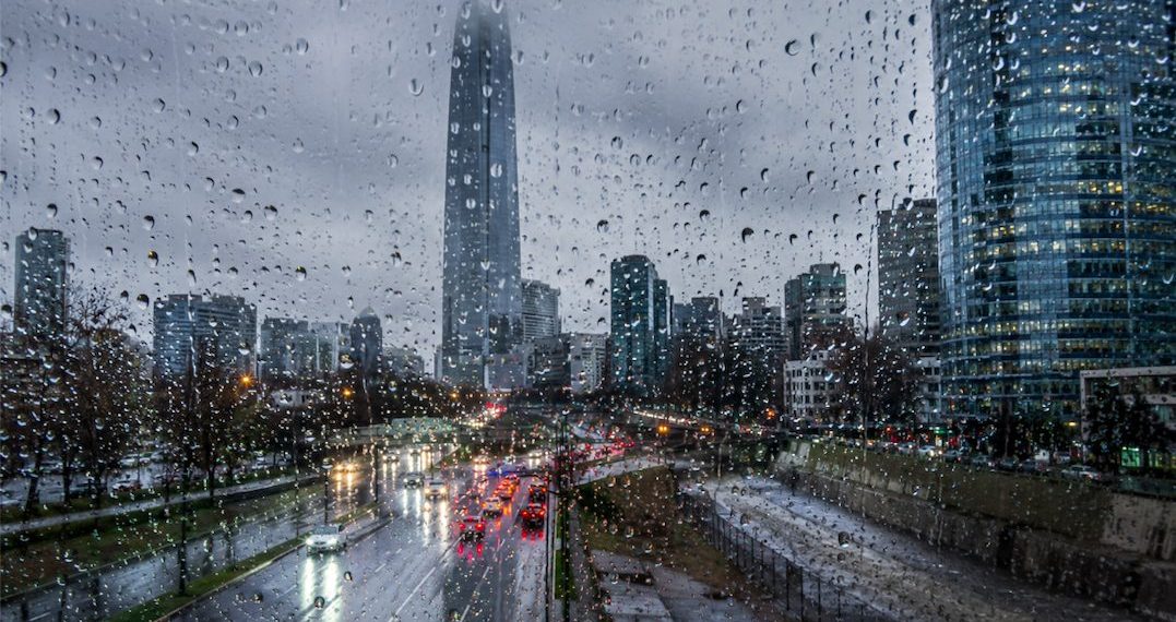 Sistema frontal pone a prueba la prevención: el kit de emergencia que puede marcar la diferencia en medio del temporal