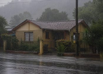 Nuevo sistema frontal pone en alerta a miles de hogares: los errores que pueden costarte caro durante las lluvias