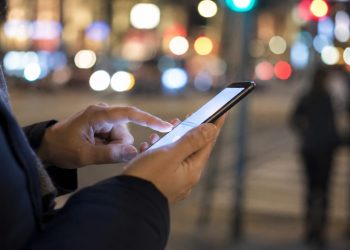 Roaming automático de emergencia: la función que puede mantener tu celular conectado cuando más lo necesitas
