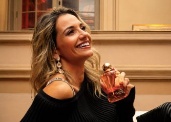 Rayén Araya enciende las redes con veraniega publicación: un detalle en sus fotos terminó robándose todas las miradas